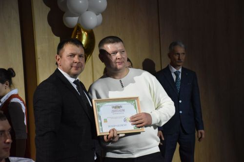 Кукмарада хезмәт алдынгыларын хөрмәтләделәр