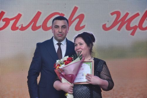 Кукмарада хезмәт алдынгыларын хөрмәтләделәр