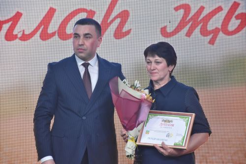 Кукмарада хезмәт алдынгыларын хөрмәтләделәр