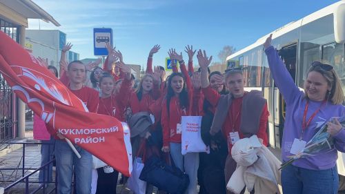 «Беренчеләр хәрәкәте»: Кукмара районы яшьләре «Алга! Киттек!» форумында катнашты