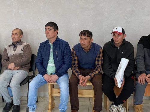 Живущие в Кукморском районе граждане Узбекистана приняли участие в голосовании по изменению Конституции