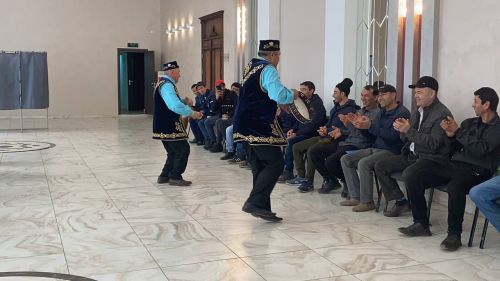 Живущие в Кукморском районе граждане Узбекистана приняли участие в голосовании по изменению Конституции