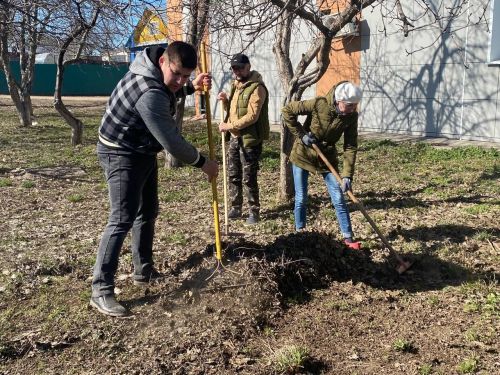 Коллектив Кукморской редакции вышел на субботник