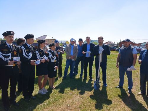 Кукмарада алмагач бакчасына беренче агачлар утыртылды