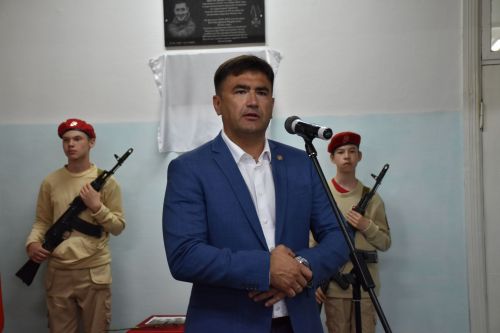 Түбән Үрәс мәктәбендә махсус хәрби операциядә һәлак булган Николай Пичугинга истәлек тактасы урнаштырылды