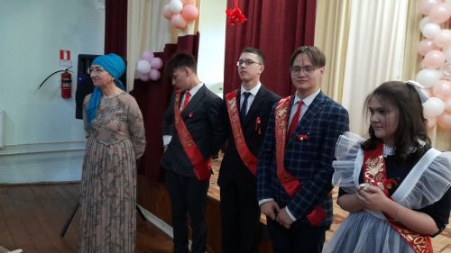 В школах Кукморского района прозвенел последний звонок