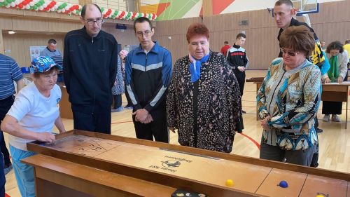 «Джакколо», «новус», «шаффлборд»: в Кукморе прошел турнир по настольным играм среди людей с ОВЗ