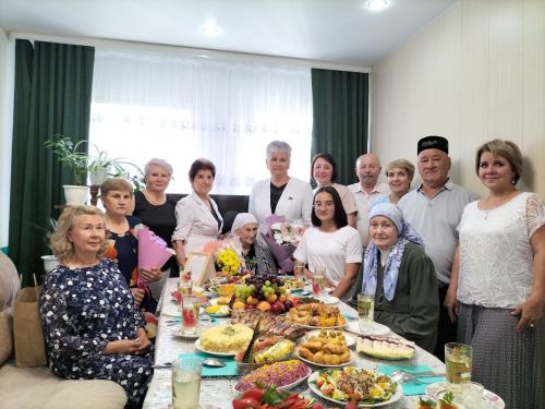 Өлге авылында яшәүче сугыш ветераны Хәтирә Салихова бүген 100 яшьлек юбилеен билгеләп үтә