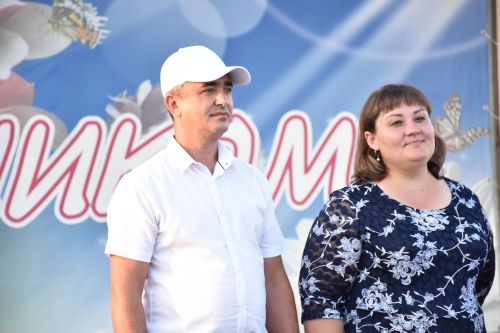 В Кукморе в День семьи, любви и верности чествовали лучших семей района