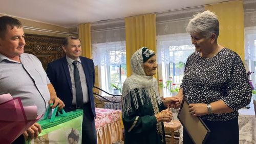 Жительнице деревни Нырты Сание Фаттаховой исполнилось 90 лет