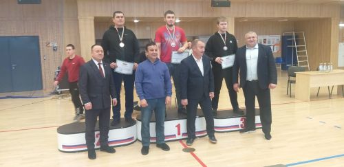 Кукмарада район башлыгы призына милли көрәш турниры узды
