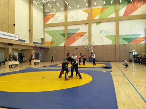 Кукмарада район башлыгы призына милли көрәш турниры узды