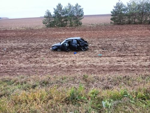 Кукмара районында җиңел машина юл читенә чыгып очкан