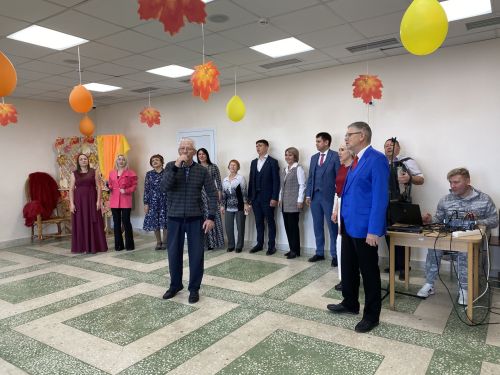 Яралы язмышларны сыендырган бина: Кукмаралылар Лесхозда урнашкан картлар йортында булдылар
