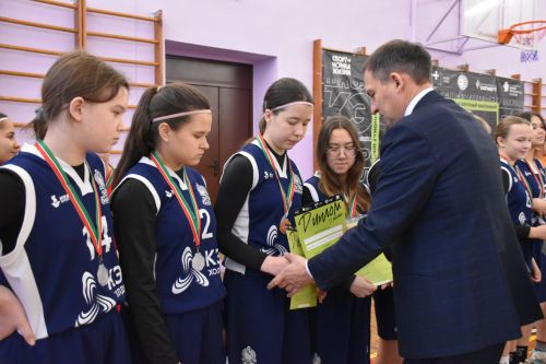 Победителями дивизионального этапа Чемпионата ШБЛ «КЭС-БАСКЕТ» стали две команды из Кукмора
