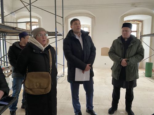 Мәчкәрә авылында реставрация эшләре алып барылучы күпьеллык тарихы булган беренче Җәмигъ мәчетенә ярымай куелды