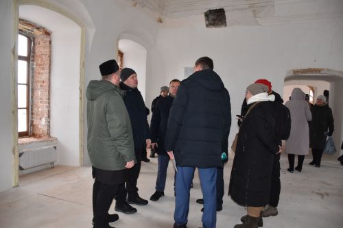 Мәчкәрә авылында реставрация эшләре алып барылучы күпьеллык тарихы булган беренче Җәмигъ мәчетенә ярымай куелды