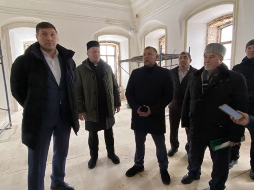 Мәчкәрә авылында реставрация эшләре алып барылучы күпьеллык тарихы булган беренче Җәмигъ мәчетенә ярымай куелды