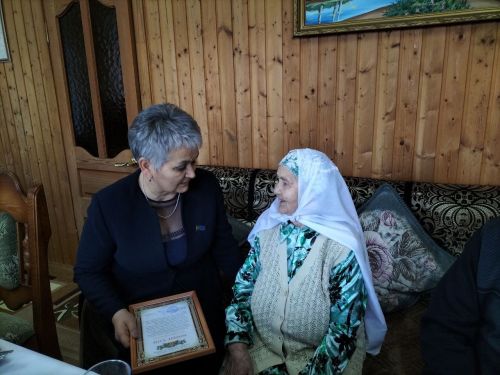 Балыклы авылында яшәүче  Миннероза Касыймова 90 яшьлек юбилеен билгеләп үтте