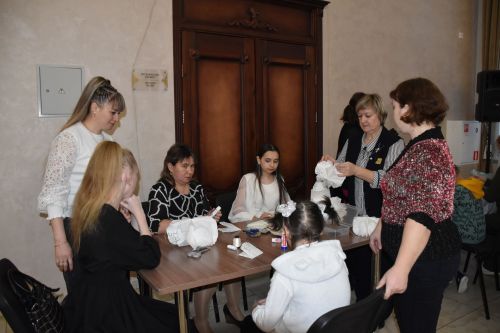 Кукмарада физик мөмкинлеге чикле балалар өчен район башлыгының Чыршы бәйрәме узды