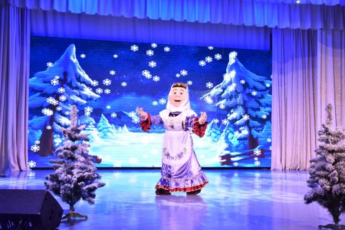Кукмарада физик мөмкинлеге чикле балалар өчен район башлыгының Чыршы бәйрәме узды