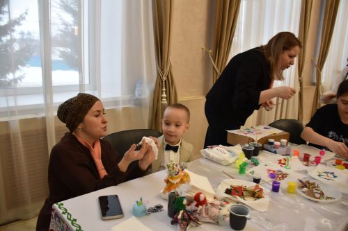 Кукмарада физик мөмкинлеге чикле балалар өчен район башлыгының Чыршы бәйрәме узды