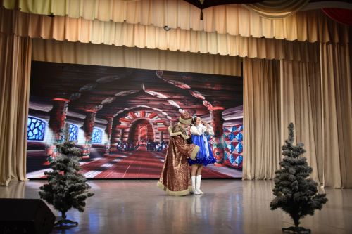 Кукмарада физик мөмкинлеге чикле балалар өчен район башлыгының Чыршы бәйрәме узды