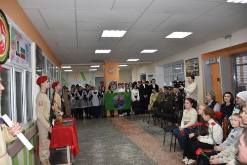 Кукмара 4нче урта мәктәбендә Герой егетләргә мемориаль такталар ачылды