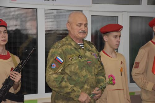 В Кукморской средней школе №4 установили мемориальные доски в память о героях, погибших в СВО