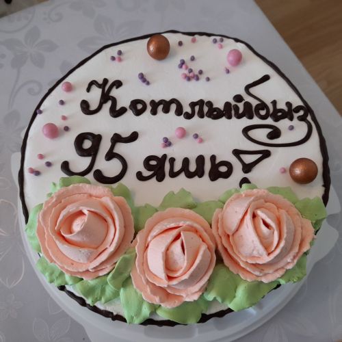 Манзарас авылында яшәүче Гамбәр Бариева 95 яшьлек юбилеен билгеләп үтә