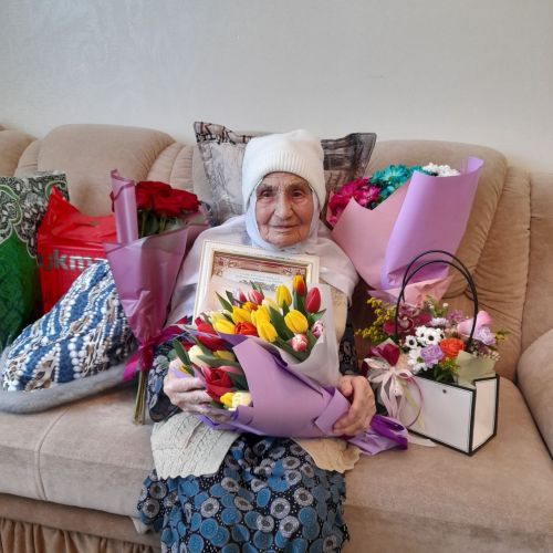 Манзарас авылында яшәүче Гамбәр Бариева 95 яшьлек юбилеен билгеләп үтә