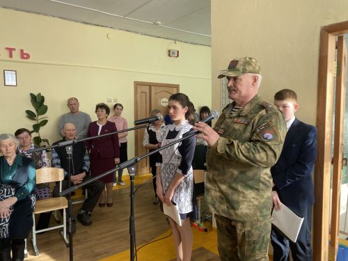 Поч. Сутер мәктәбендә махсус операциядә хәрби бурычын үтәгәндә һәлак булган геройлар истәлегенә мемориаль такталар ачылды