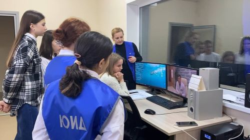 Яшь юл хәрәкәте инспекторлары «Хезмет даны» редакциясенең эшчәнлеге белән танышты