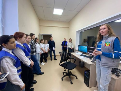 Яшь юл хәрәкәте инспекторлары «Хезмет даны» редакциясенең эшчәнлеге белән танышты