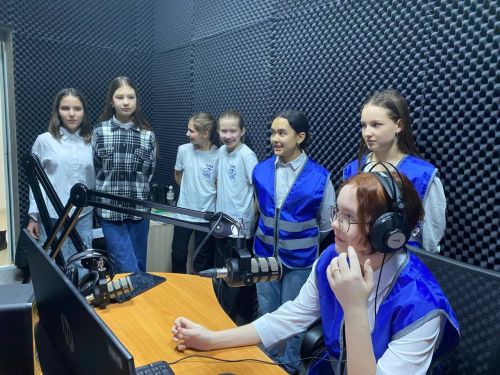 Яшь юл хәрәкәте инспекторлары «Хезмет даны» редакциясенең эшчәнлеге белән танышты