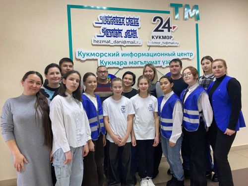 Яшь юл хәрәкәте инспекторлары «Хезмет даны» редакциясенең эшчәнлеге белән танышты