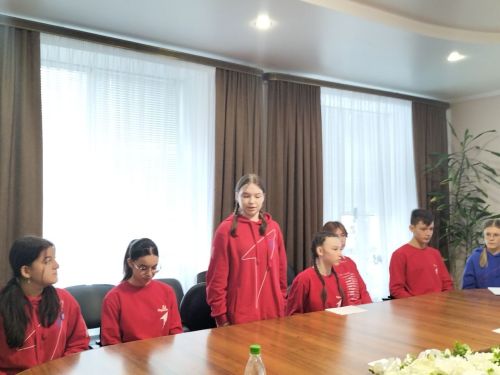 Кукмара районы башлыгы «Алдынгылар хәрәкәте» активистлары белән очрашты