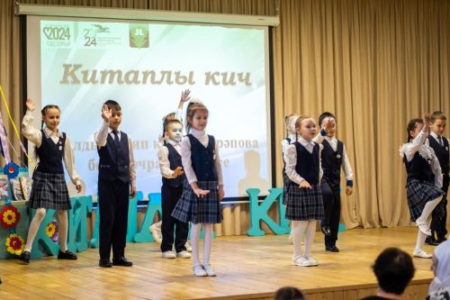 Аш-Буҗи авылы китапханәсендә танылган балалар шагыйрәсе Йолдыз Җамалетдинова-Шәрәпова белән очрашу булды