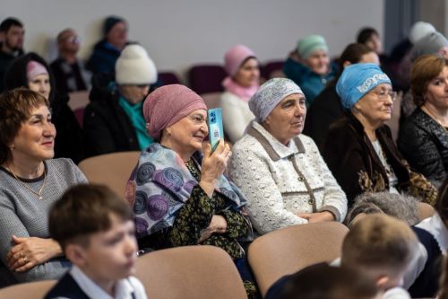 Аш-Буҗи авылы китапханәсендә танылган балалар шагыйрәсе Йолдыз Җамалетдинова-Шәрәпова белән очрашу булды