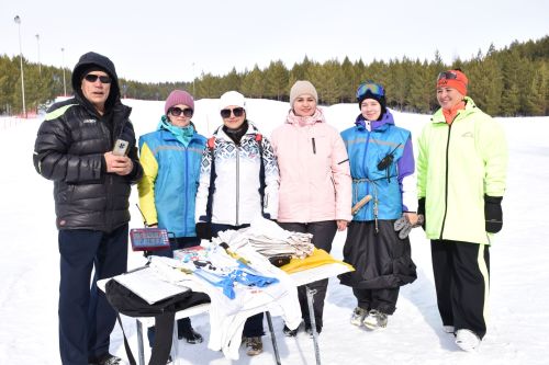 В Кукморе на соревнования по горнолыжному спорту и сноуборду памяти Александра Стрельникова съехались 80 детей из республики
