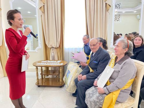Кукмараның никахлашу сараенда  Алтын туйларын билгеләп үтүче парларны  хөрмәтләделәр