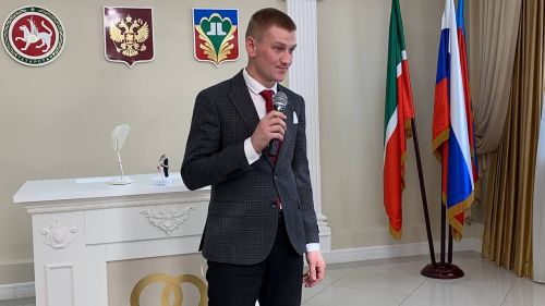Кукмараның никахлашу сараенда  Алтын туйларын билгеләп үтүче парларны  хөрмәтләделәр