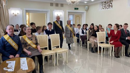 Кукмараның никахлашу сараенда  Алтын туйларын билгеләп үтүче парларны  хөрмәтләделәр