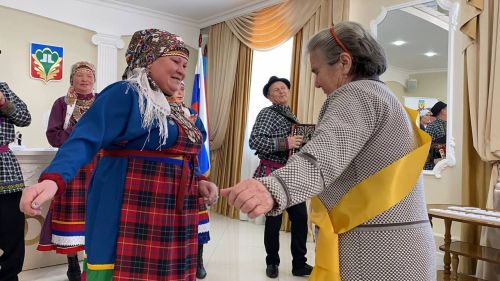 Кукмараның никахлашу сараенда  Алтын туйларын билгеләп үтүче парларны  хөрмәтләделәр