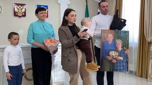 Кукмараның никахлашу сараенда  Алтын туйларын билгеләп үтүче парларны  хөрмәтләделәр