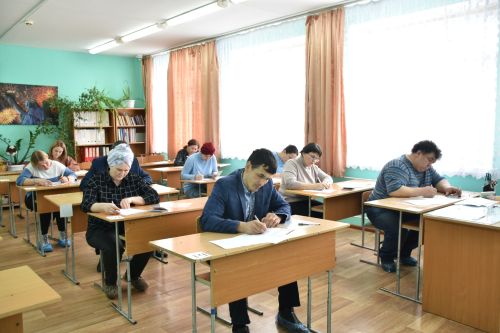 В Кукморе родители написали ЕГЭ