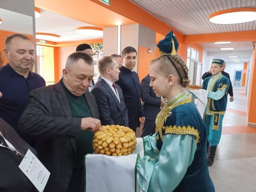Кукмарага Бөтенроссия татар эшмәкәрләре  килде