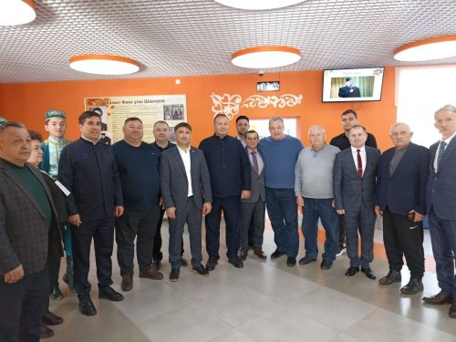 Кукмарага Бөтенроссия татар эшмәкәрләре  килде