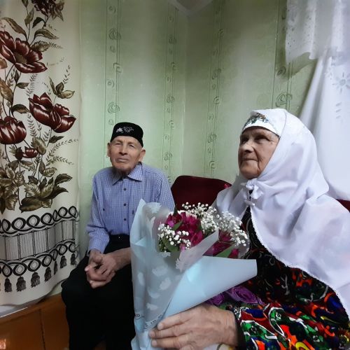 Төхбәтуллинар гаиләсе 65 ел бергә торуларын билгеләп үтте