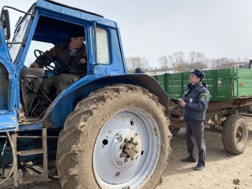 Кукмара районының авыл хуҗалыгы предприятиеләрендә техникаларны карау үткәрелде